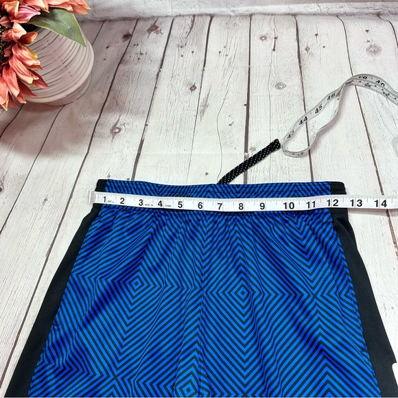 Under Armour youth L Geometric Blue Black Athletic loose fit Shorts streetwear - Picture 3 of 9